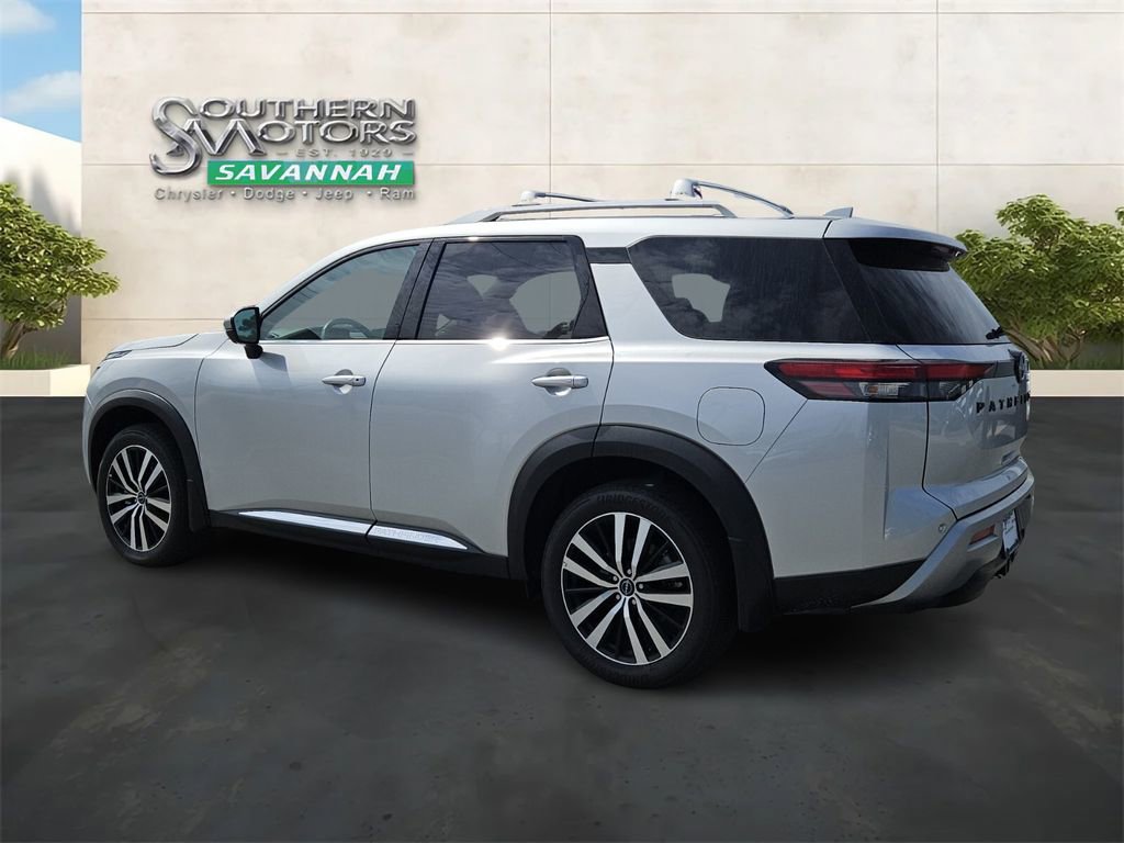 Used 2025 Nissan Pathfinder Platinum w/ Black Appearance Package image 3