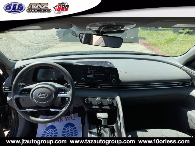 Used 2026 Hyundai Elantra SE FWD image 14
