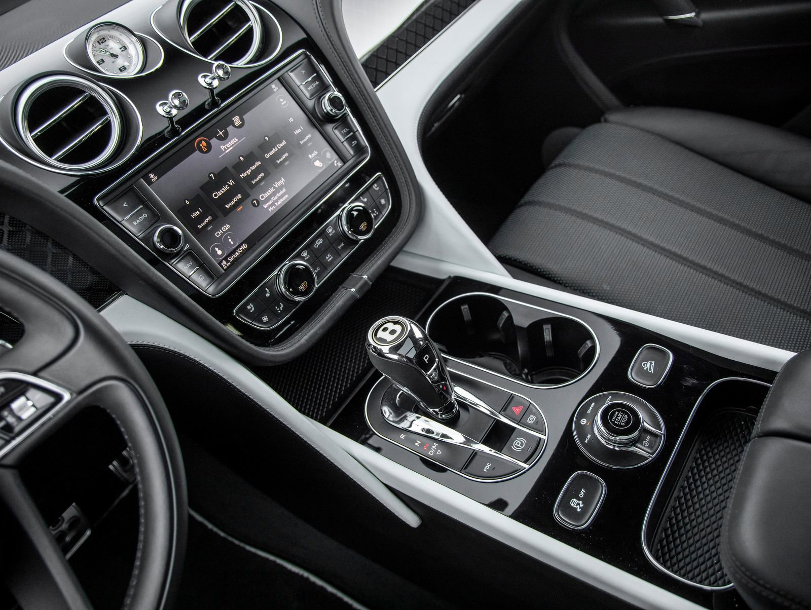 Used 2020 Bentley Bentayga AWD/4WD image 33