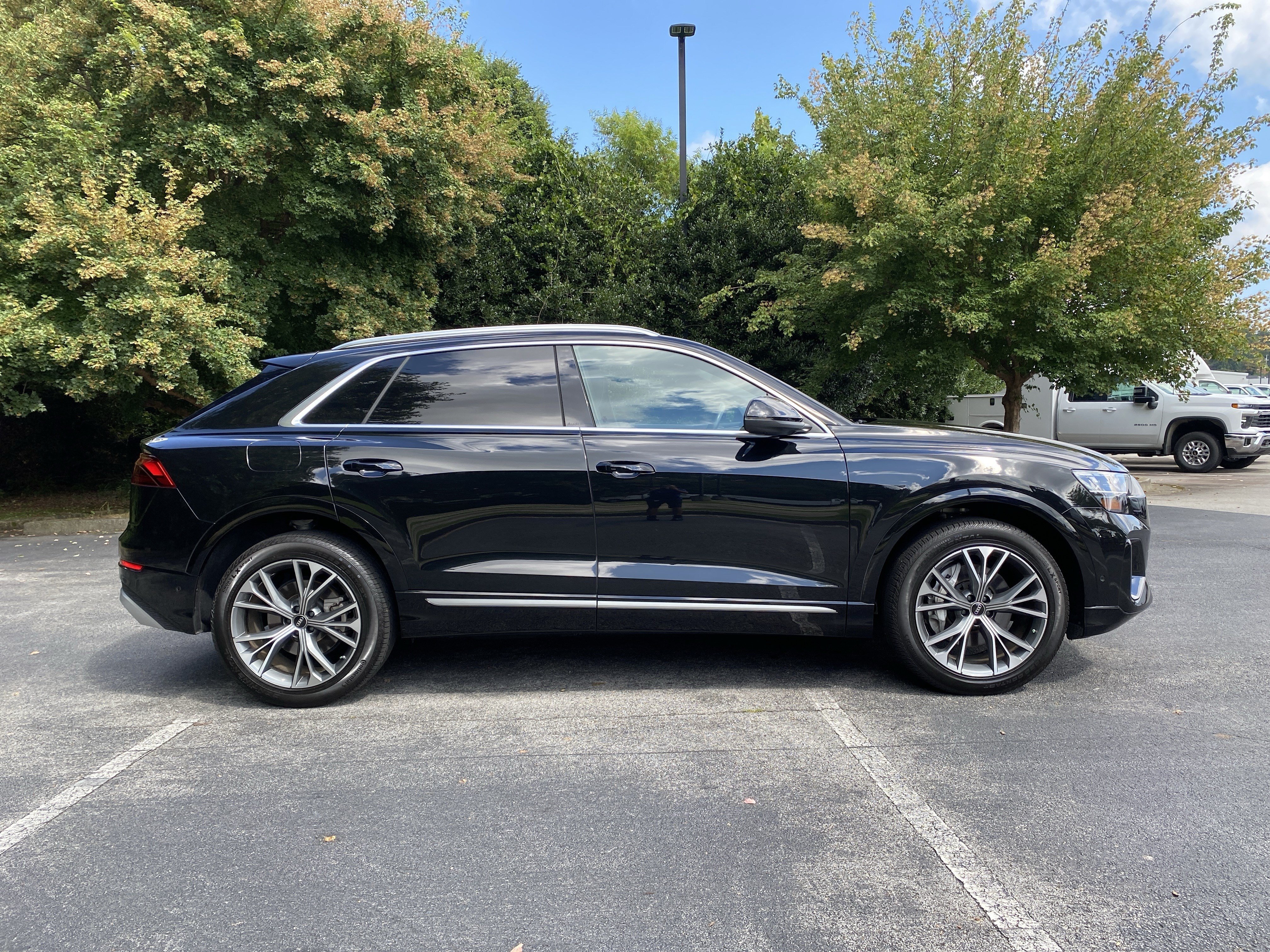 Used 2024 Audi Q8 Prestige AWD/4WD image 10