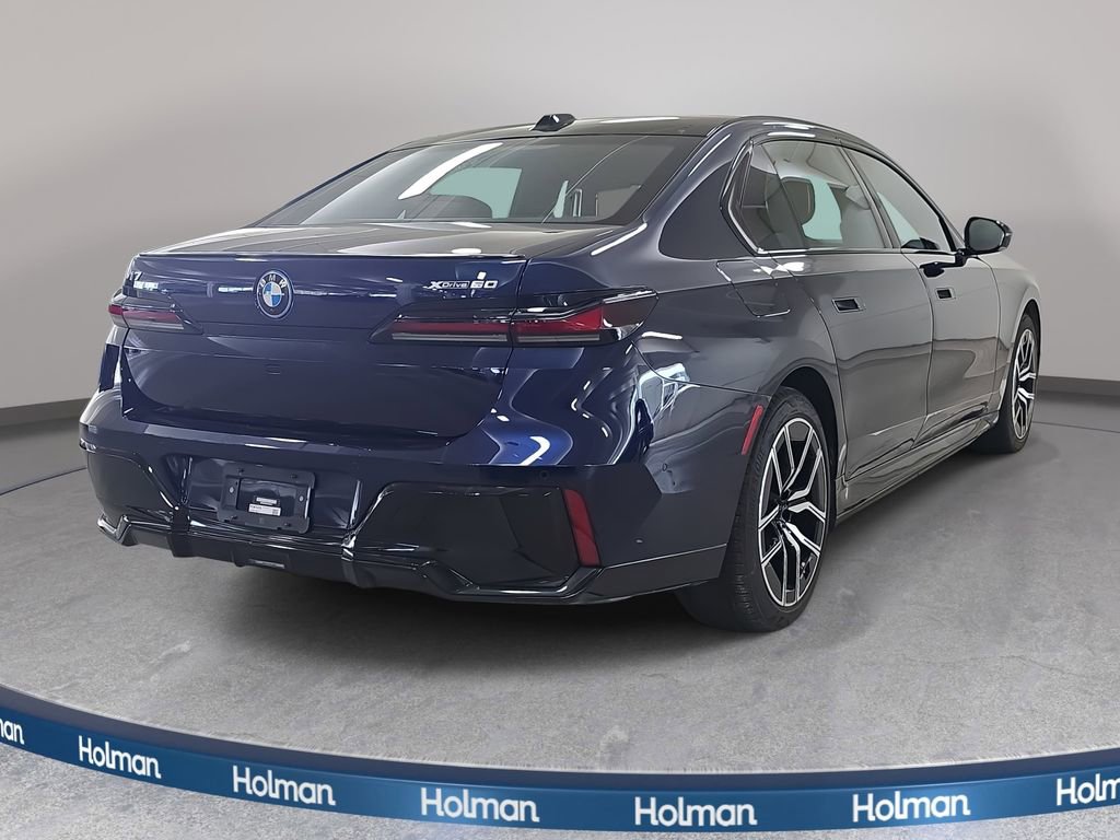Used 2023 BMW i7 xDrive60 image 7