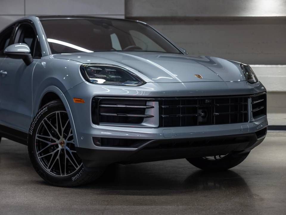 Certified 2026 Porsche Cayenne Coupe AWD/4WD image 16