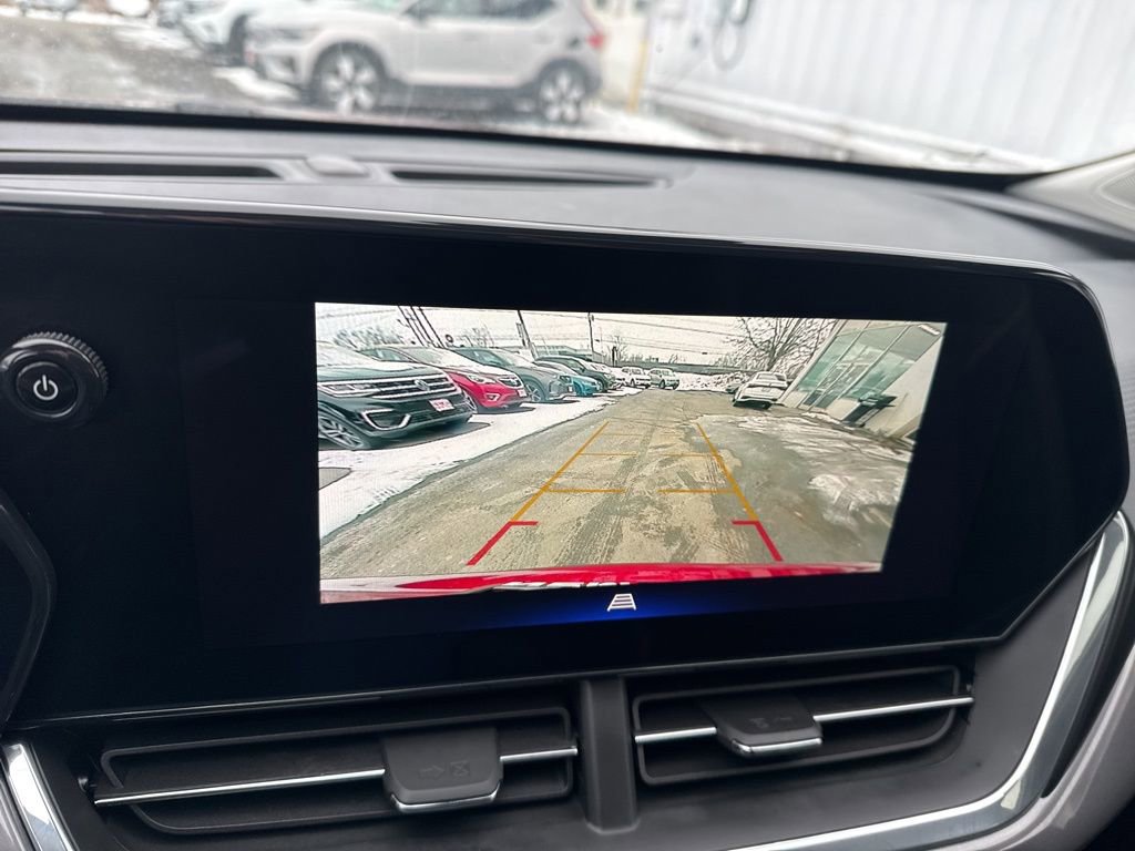 Used 2024 Chevrolet Trax ACTIV w/ Sunroof Package image 18