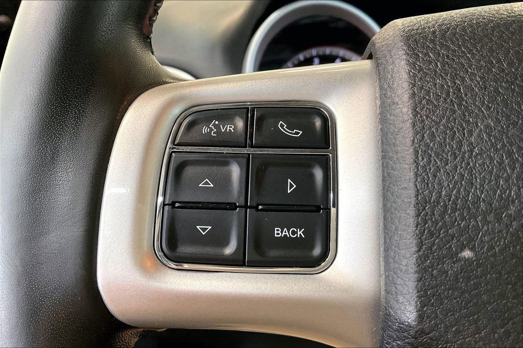 Used 2019 Dodge Journey SE w/ Connectivity Group FWD image 12