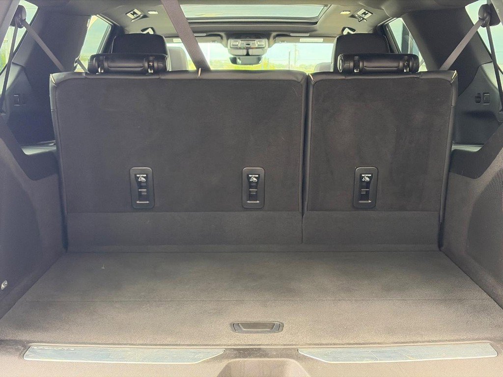 Certified 2023 Cadillac Escalade ESV Premium Luxury image 4