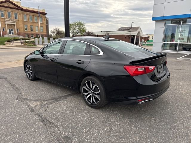 Used 2021 Chevrolet Malibu RS FWD image 3