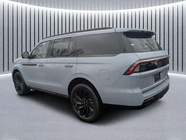 New 2026 Lincoln Navigator Reserve w/ Jet Appearance Package AWD/4WD image 7