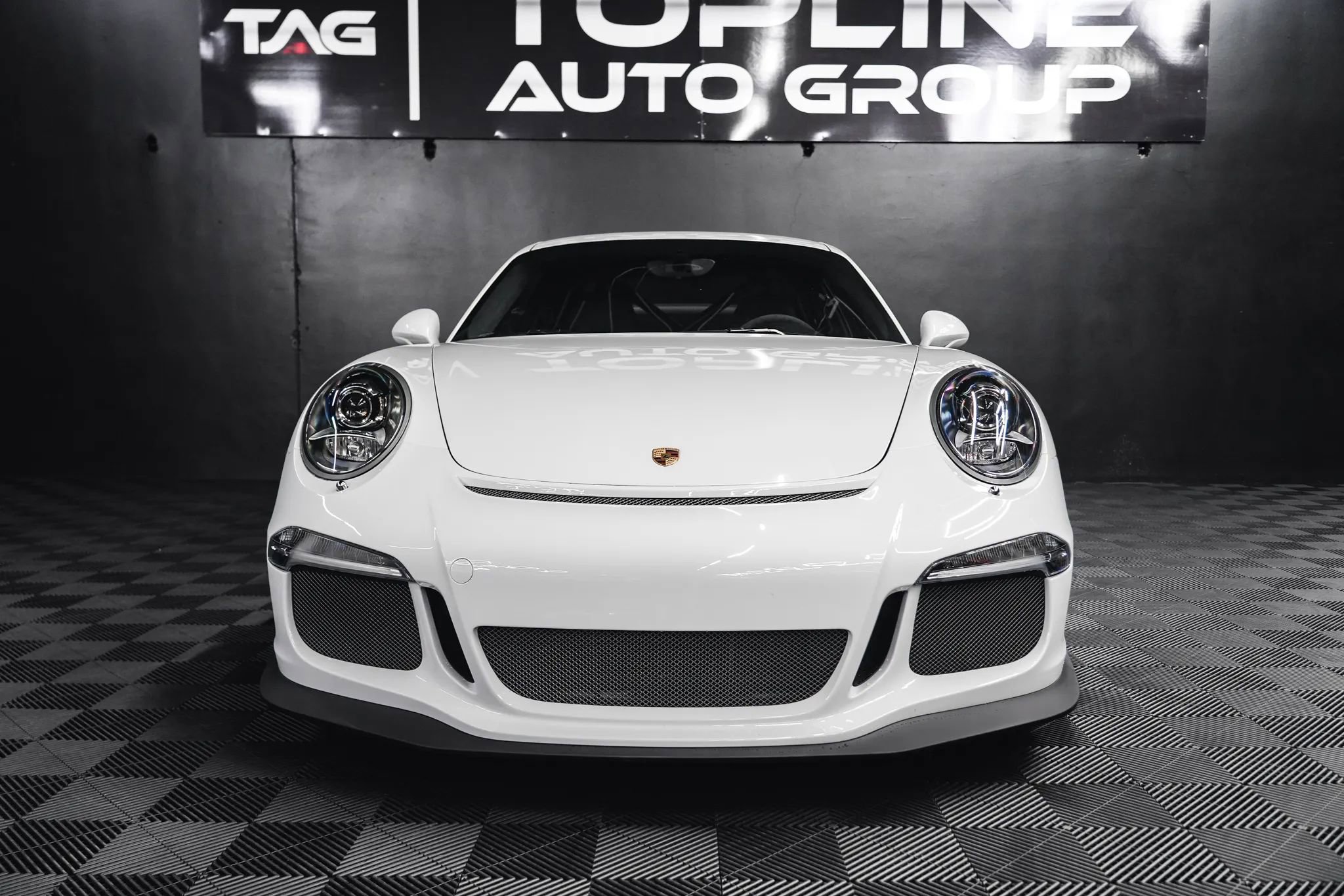 Used 2015 Porsche 911 GT3 RWD image 9
