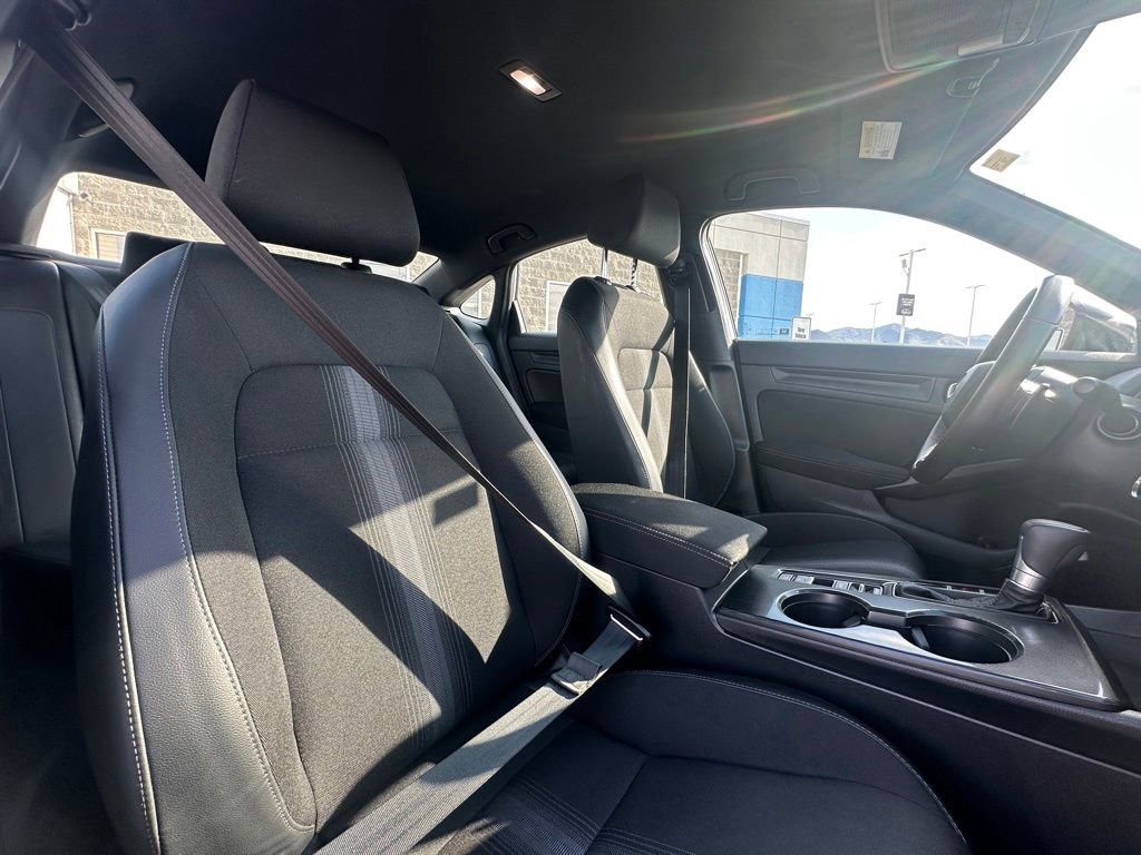 Used 2025 Honda Civic Sport image 36