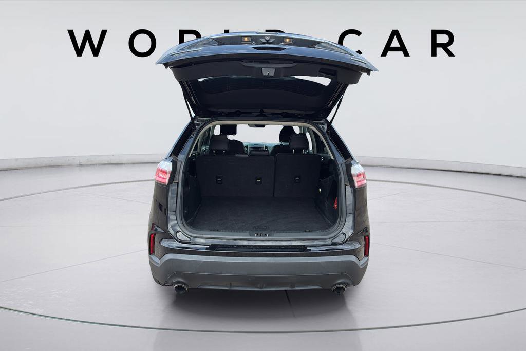 Used 2019 Ford Edge SE image 38