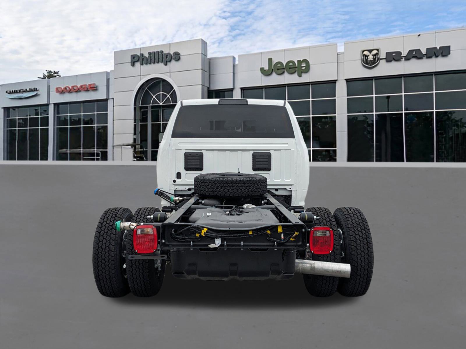 New 2025 RAM 3500 Tradesman w/ Chrome Appearance Group image 4