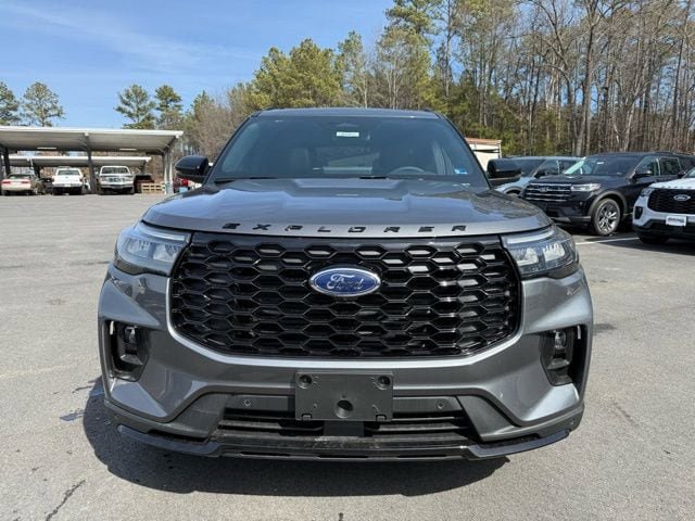 Used 2026 Ford Explorer ST-Line w/ ST-Line Street Pack AWD/4WD image 8