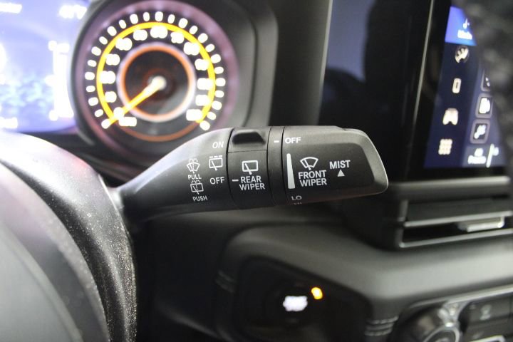 Used 2025 Jeep Wrangler Unlimited Rubicon image 39