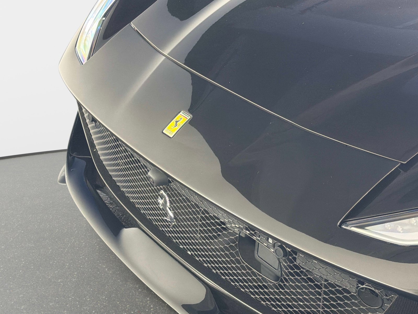 Used 2021 Ferrari 812 GTS RWD image 11