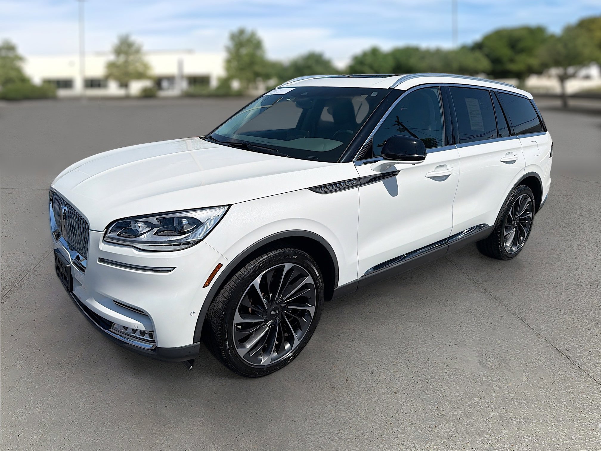 Certified 2020 Lincoln Aviator Reserve w/ Equipment Group 202A AWD/4WD image 3
