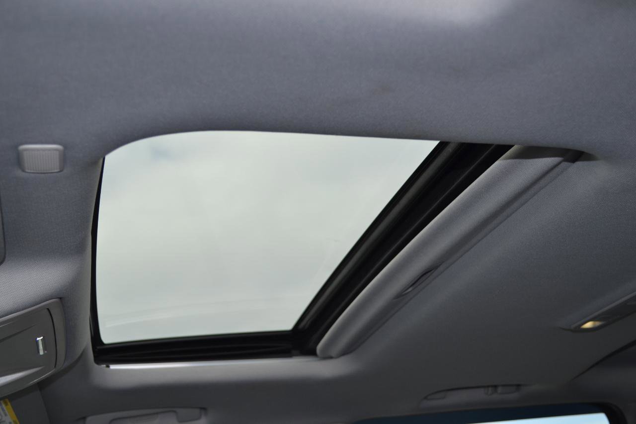 Used 2017 Chevrolet Silverado 1500 High Country image 26