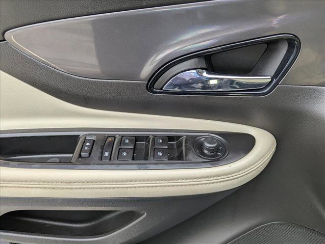 Used 2021 Buick Encore Preferred image 10