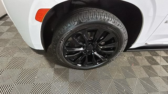 Used 2023 GMC Yukon Denali AWD/4WD image 9