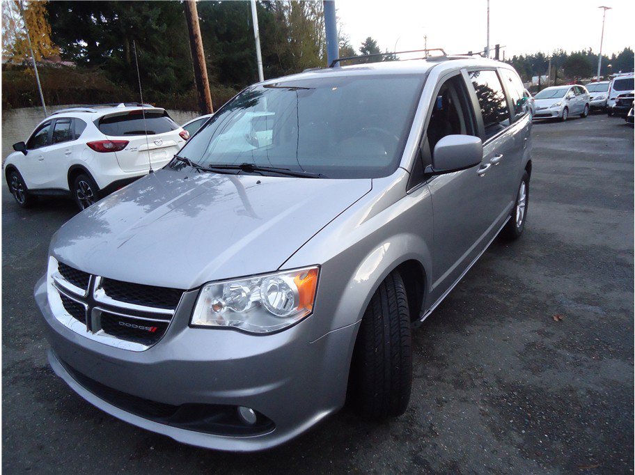 Used 2019 Dodge Grand Caravan SXT FWD image 1