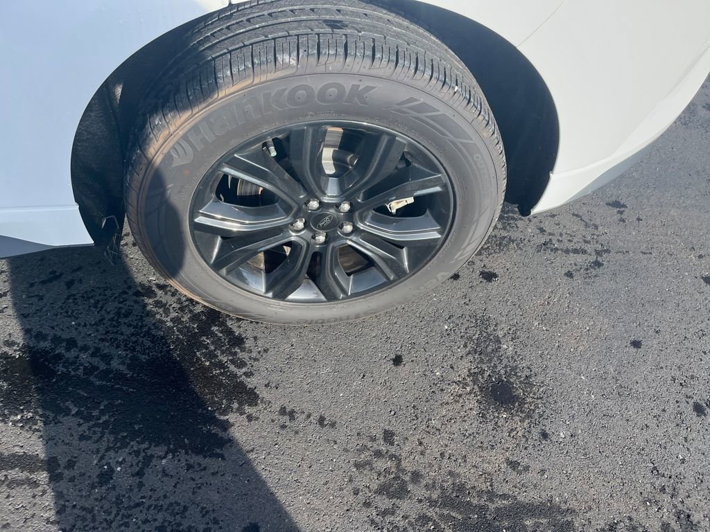 Used 2024 Ford Edge SE w/ Black Appearance Package image 33