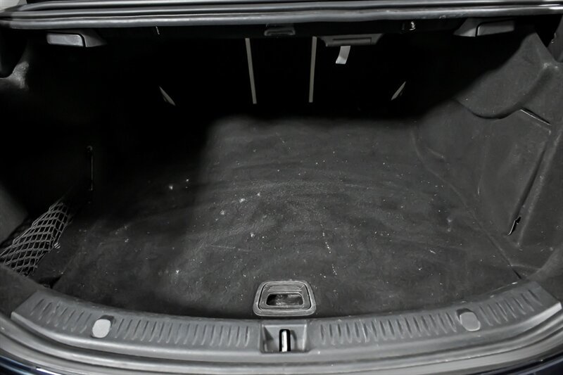 Used 2017 Mercedes-Benz E 300 4MATIC image 11