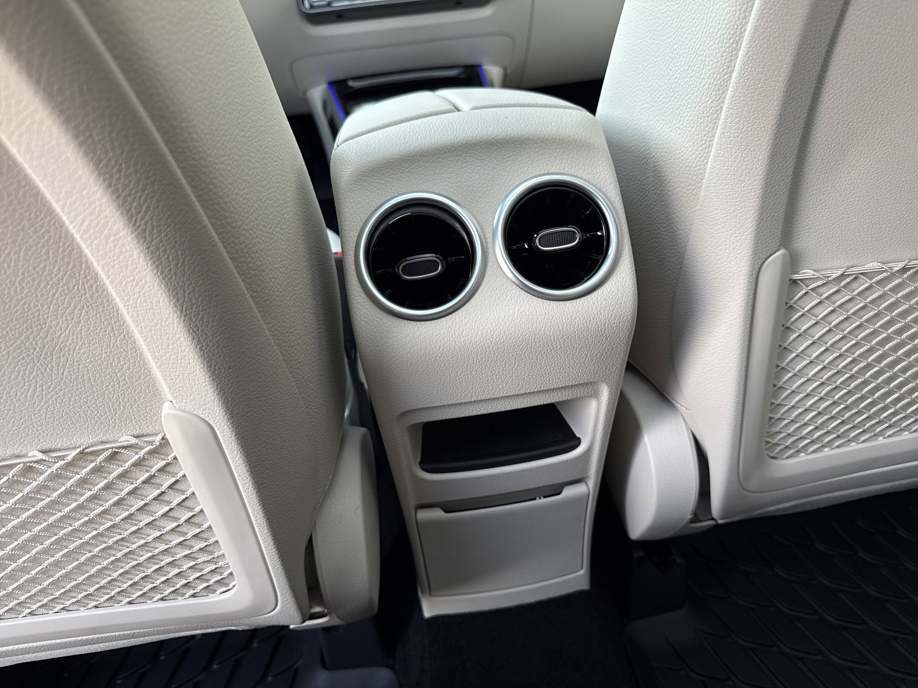New 2026 Mercedes-Benz GLB 250 image 33