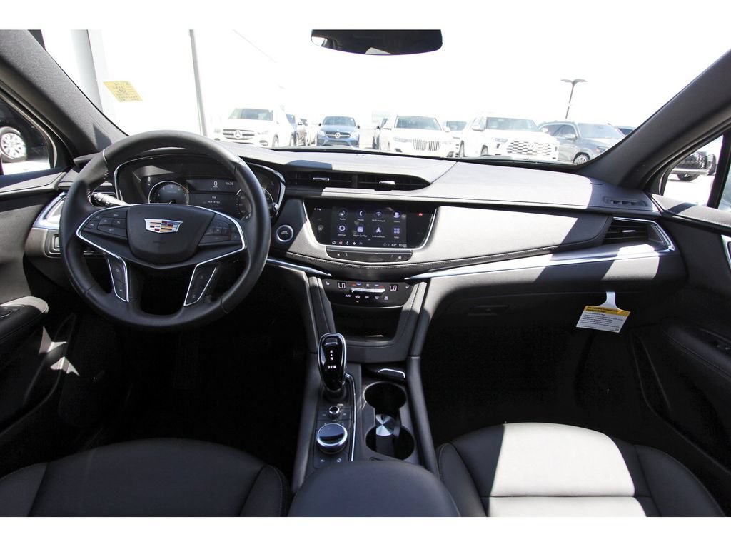 Used 2023 Cadillac XT5 Luxury FWD image 9