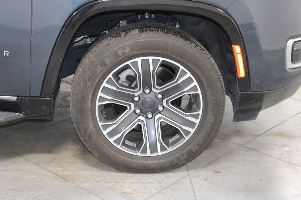 Used 2024 Jeep Wagoneer Series II image 13