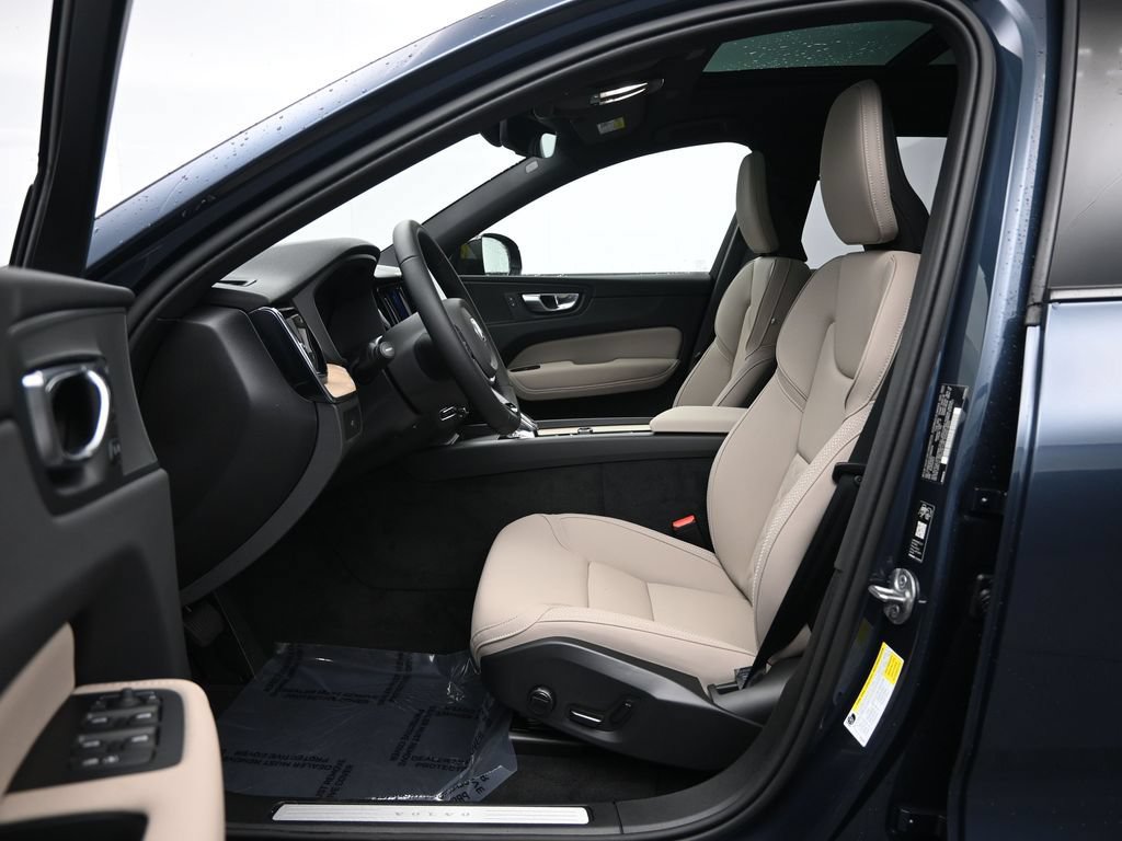 New 2026 Volvo XC60 B5 Plus w/ Protection Package Premier AWD/4WD image 21