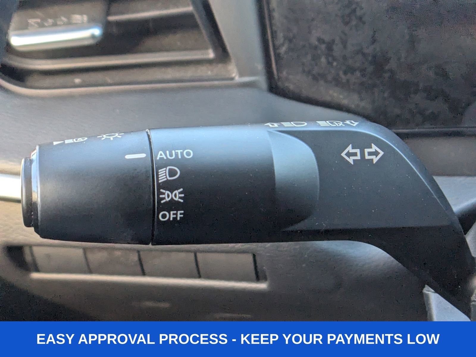 Used 2025 Nissan Kicks S AWD/4WD image 37