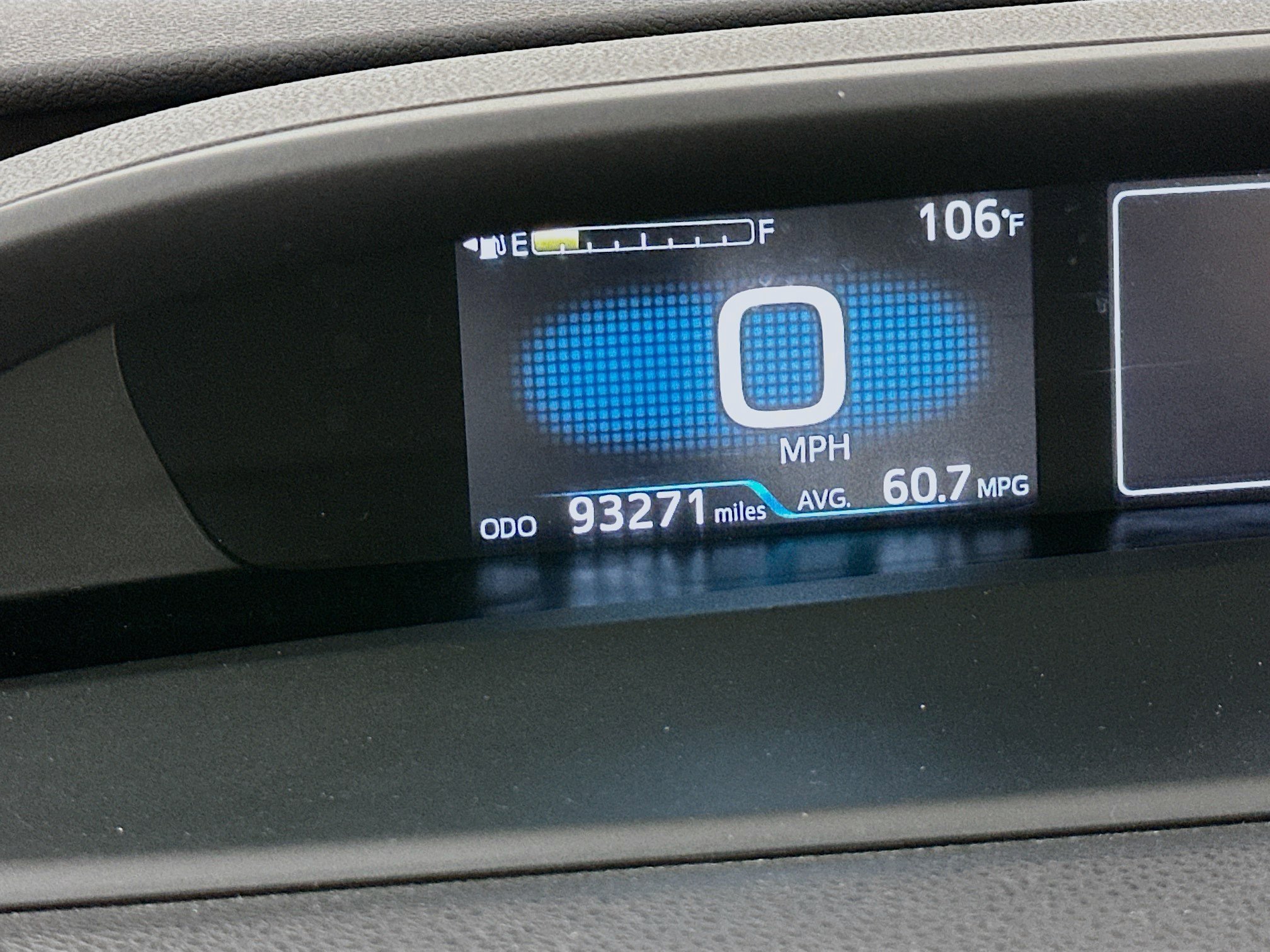 Used 2021 Toyota Prius L Eco w/ Carpet Mat Package (TMS) FWD image 18