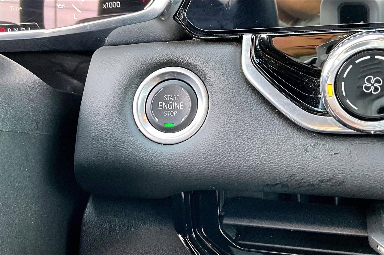 Used 2024 GMC Canyon Elevation w/ Trailering Package image 26