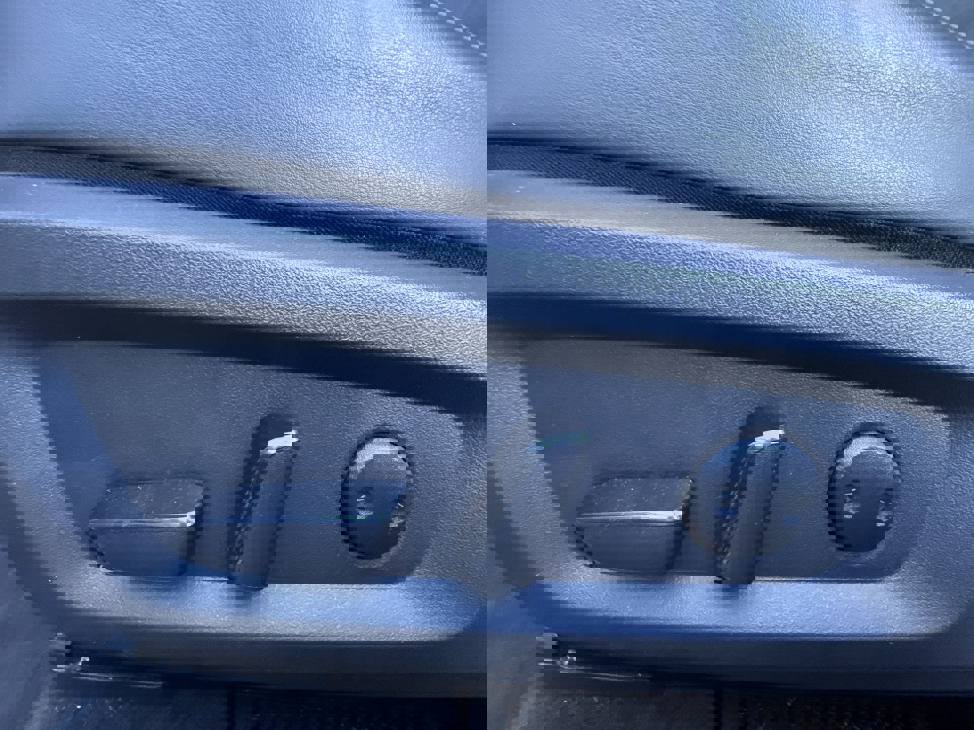 Used 2024 Mitsubishi Outlander SE image 12