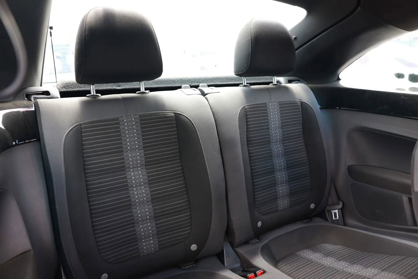 Used 2014 Volkswagen Beetle R-Line image 18