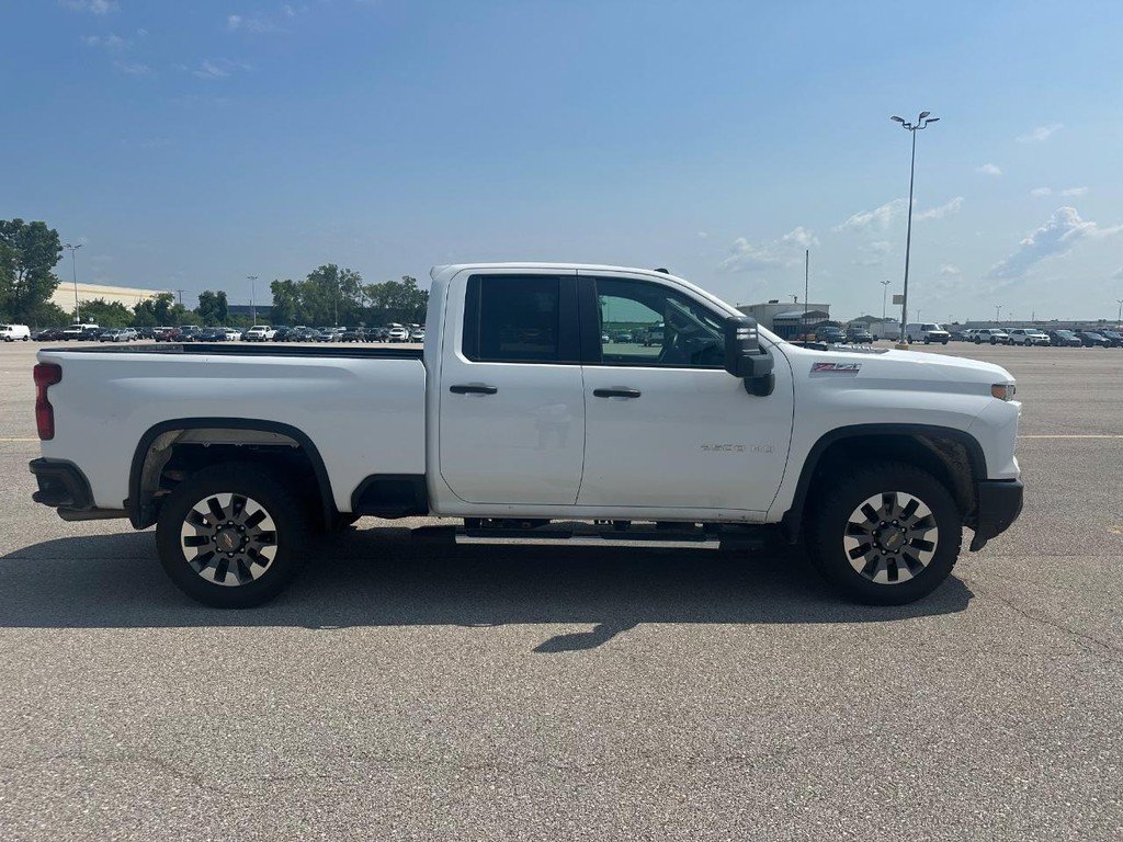 Used 2024 Chevrolet Silverado 2500 Custom w/ Custom Convenience Package AWD/4WD image 2
