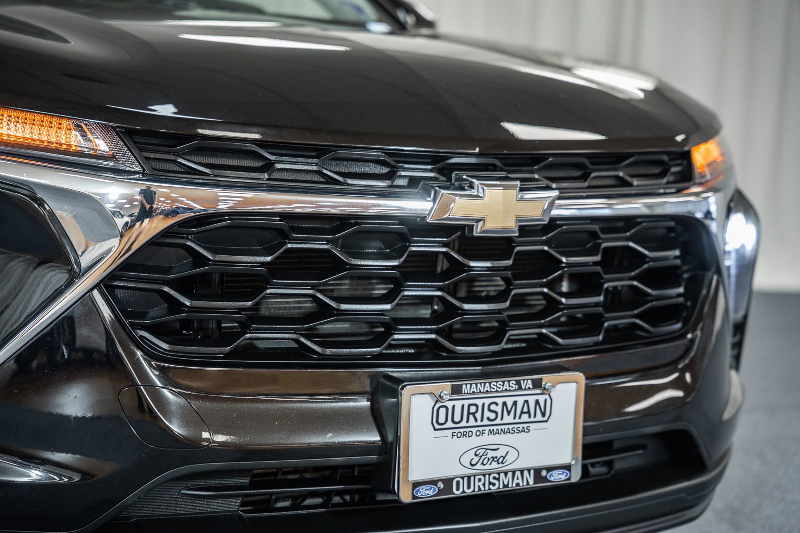 Used 2024 Chevrolet Trax LS w/ LS Convenience Package FWD image 9