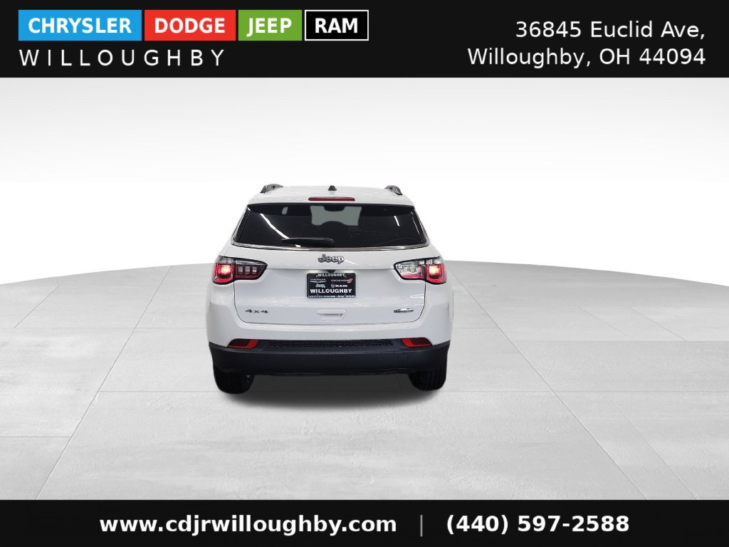 Used 2025 Jeep Compass Latitude AWD/4WD image 8