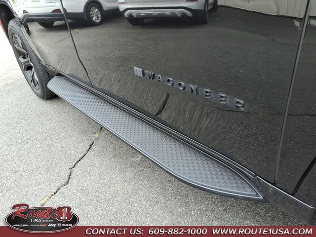 Used 2025 Jeep Wagoneer Series II AWD/4WD image 12