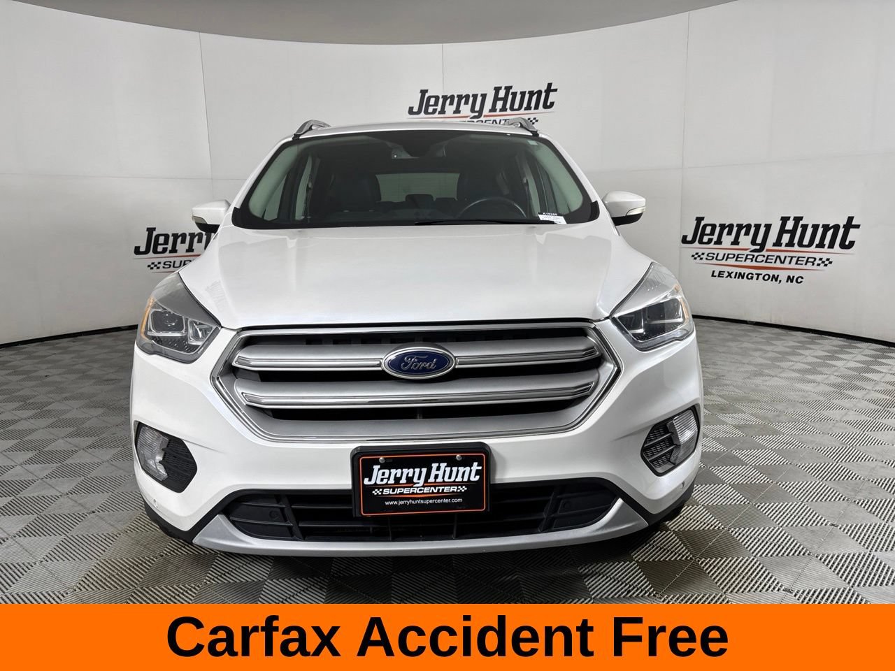 Used 2019 Ford Escape Titanium FWD image 3