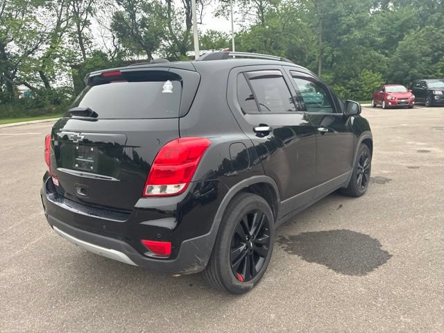 Used 2019 Chevrolet Trax LT w/ Sun & Sound Package FWD image 9