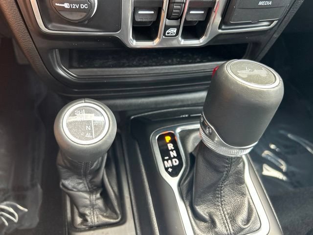 Used 2023 Jeep Wrangler Unlimited Sahara AWD/4WD image 41