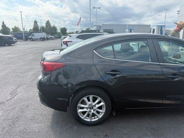 Used 2017 MAZDA MAZDA3 Sport w/ Preferred Equipment Package FWD image 10