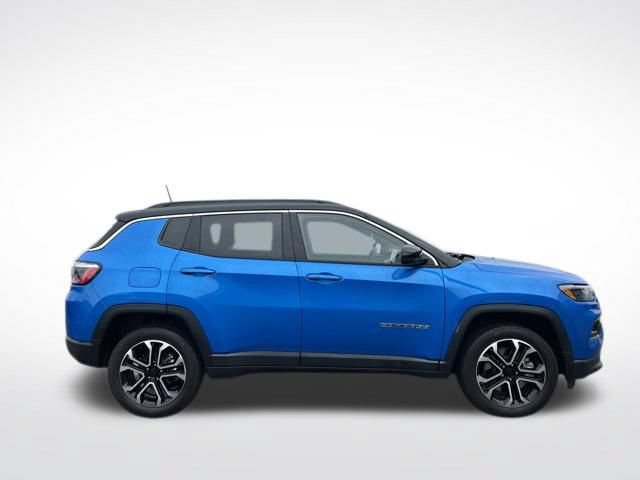 Used 2023 Jeep Compass Limited AWD/4WD image 16