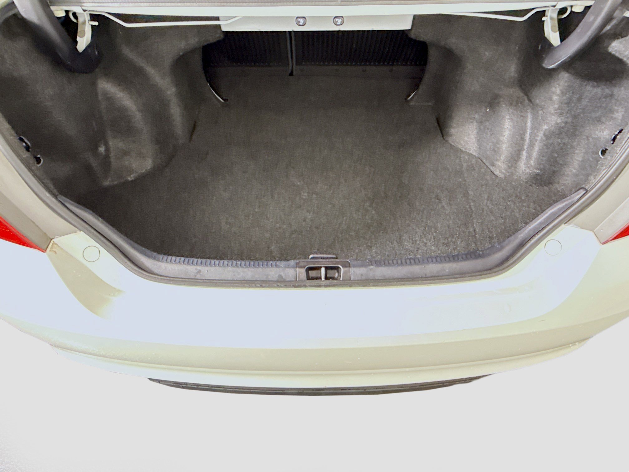 Used 2017 Toyota Camry SE w/ Moonroof Package image 34