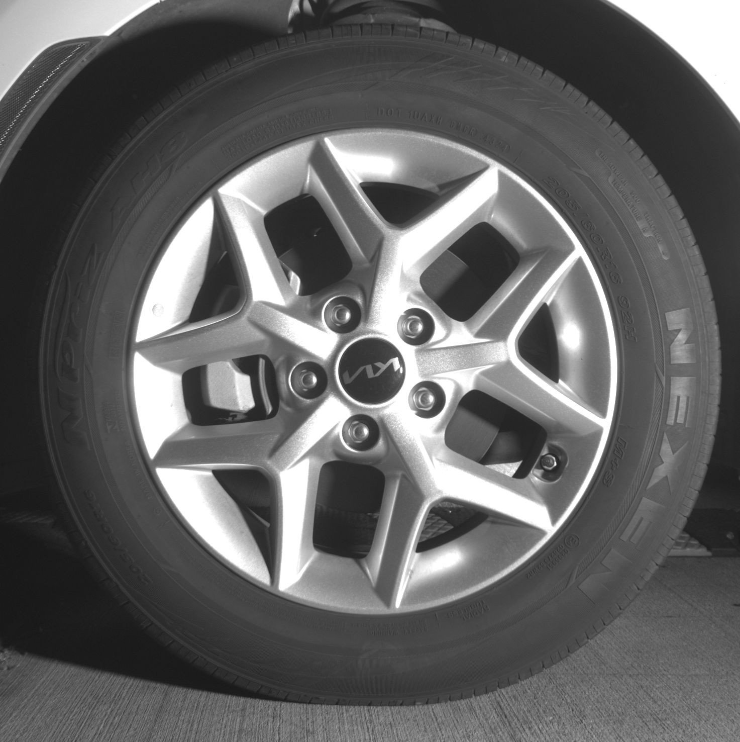 Used 2025 Kia Soul LX w/ LX Technology Package FWD image 12