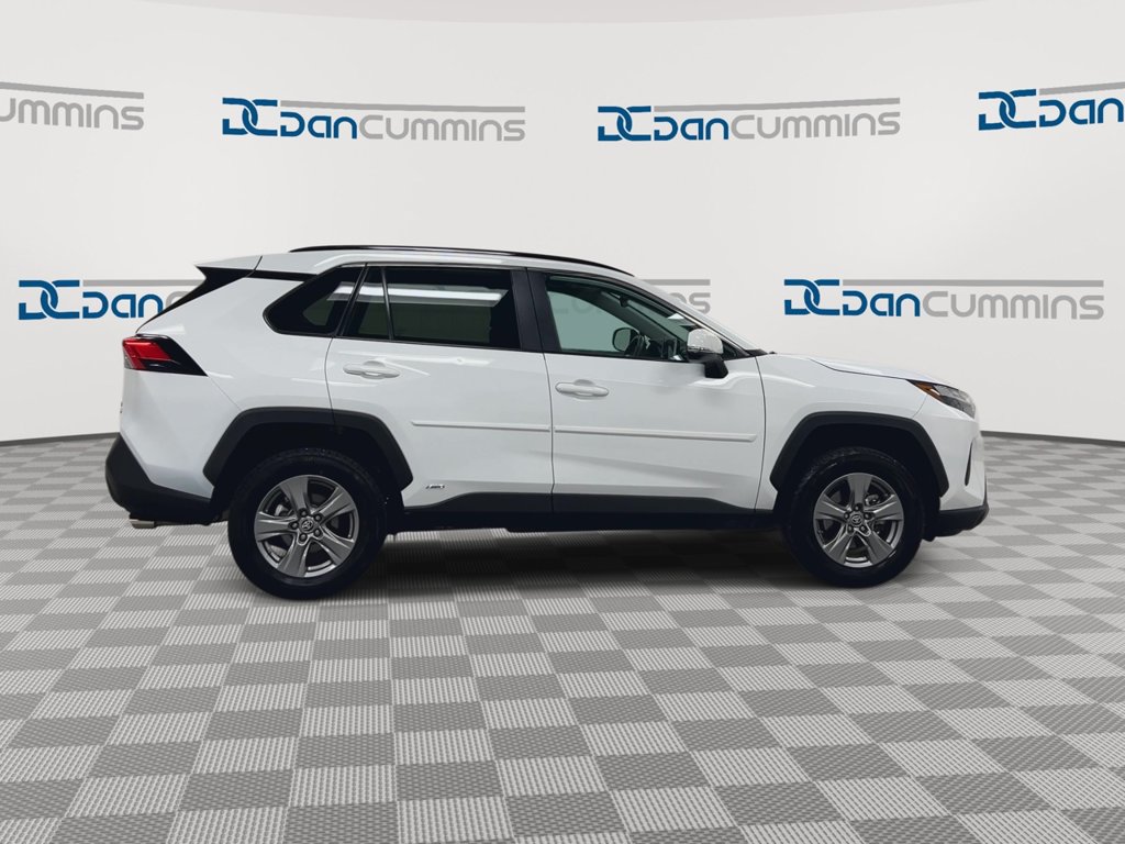 Used 2024 Toyota RAV4 LE AWD/4WD image 9