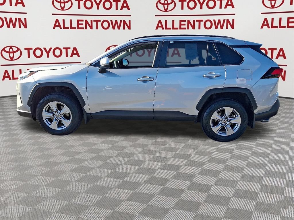 Used 2022 Toyota RAV4 XLE w/ Convenience Package AWD/4WD image 4