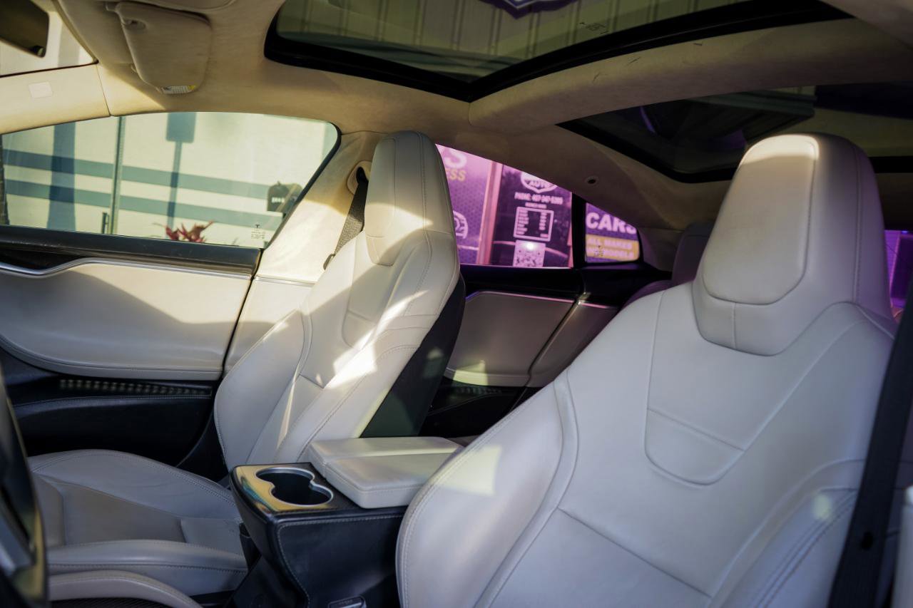 Used 2016 Tesla Model S 70D image 15