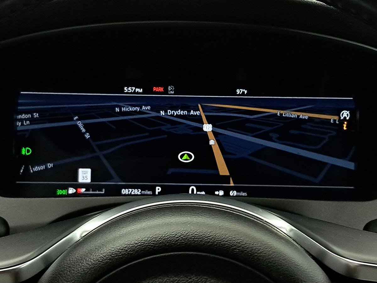 Used 2019 Jaguar F-PACE S image 11