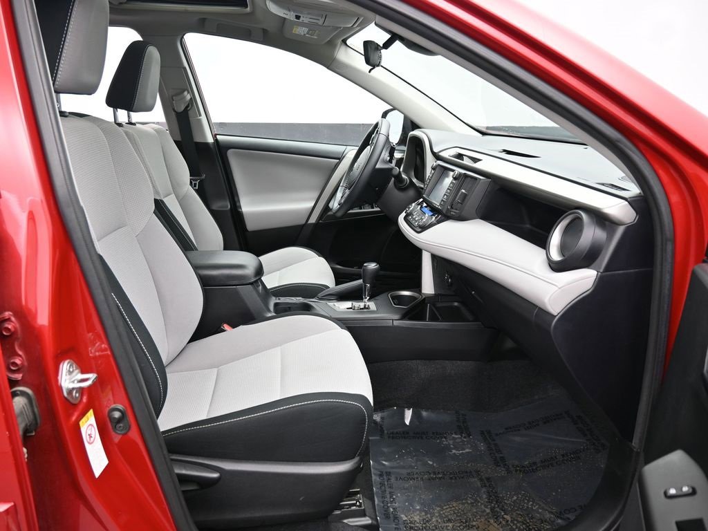 Used 2017 Toyota RAV4 XLE w/ Premium Extra Value Package image 40